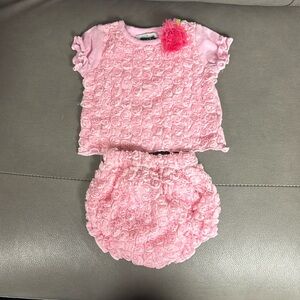 Cute pink flower outfit ￼